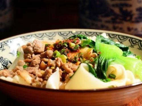 娱乐吃瓜大碗宽面,揭秘“吃瓜大碗宽面”背后的故事